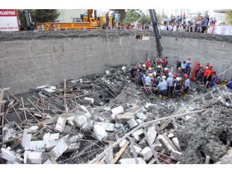 Bir işçinin hayatına mal olan göçük kamerada