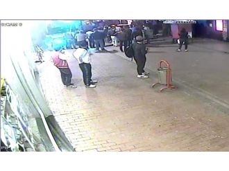 Bıçaklı kavga kamerada