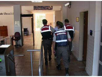 Eşini ’annelik yapmıyor’ diye öldürmüş