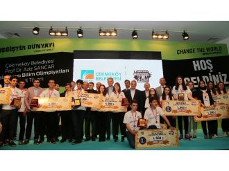 Genç mucitler ödüllerini Aziz Sancar’dan aldı