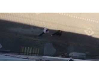 Çığlıkları fayda etmedi: Cinayet anında yaşananlar kamerada