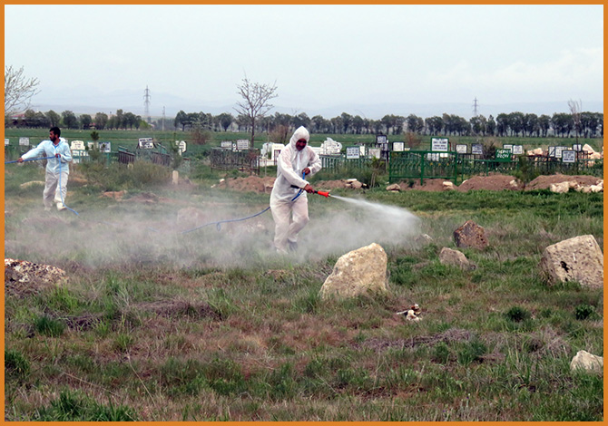 Elbistan’da Mezarlıklar İlaçlandı