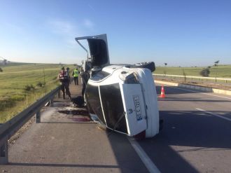 Otomobil takla attı: 1 ölü, 4 yaralı