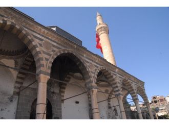 Kurşunlu Camii onarıma alınıyor