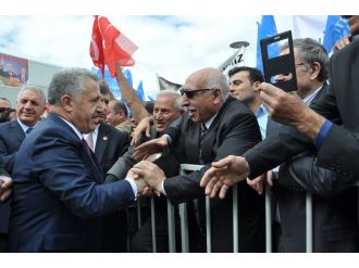 Bakan Arslan’a memleketi Kars’ta yoğun ilgi