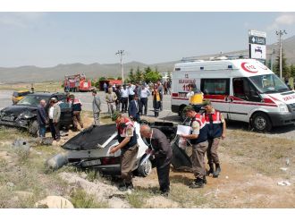 Niğde’de feci kaza: 1’i bebek 3 ölü !