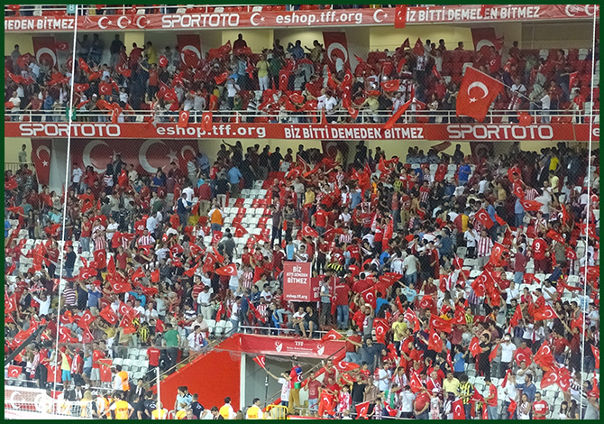 Okullarını Şampiyon Yaptılar Milli Maça Gittiler