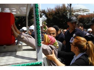 Şehid polise son görev