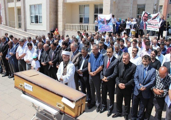 Muhsin Yazıcıoğlu Davası Öncesi Gıyabi Cenaze Namazı Kıldılar