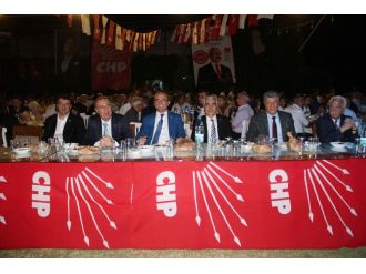 CHP etkinliğinde gazeteciye bıçaklı saldırı