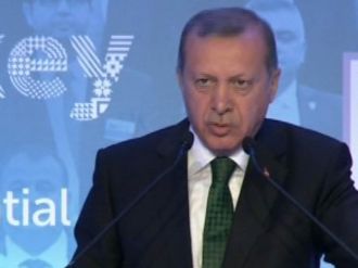 Erdoğan Merkel’e yüklendi: Elinden gelen oylamaya katılmamak mı?