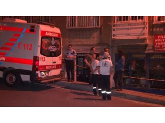 Silahıyla oynarken kendini vurdu