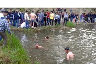 Muradiye Şelalesi’ne giren 2 öğrenci boğuldu