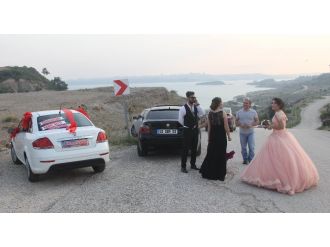 Doğada fotoğraf çektiren çifte hırsız şoku