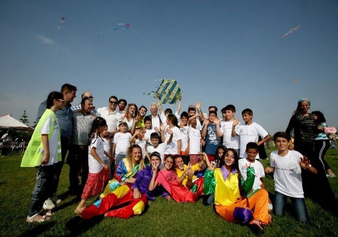 Yetim Ve Öksüz Çocuklar Uçurtma Şenliği’nde Buluştu