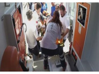 Motosikletle hız denemesi kazayla son buldu