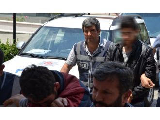 Hedeflerinde sabah namazına giden yaşlılar vardı