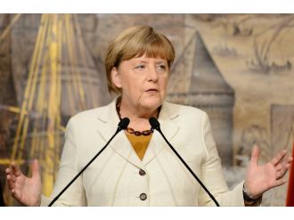 Merkel 6. kez seçildi