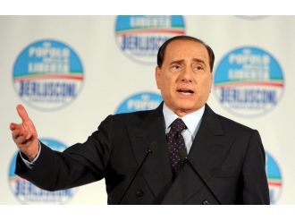 Berlusconi hastaneye kaldırıldı