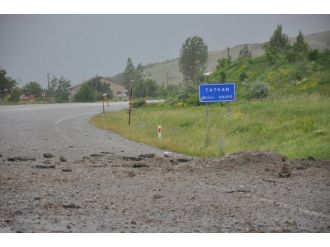 Menfeze yerleştirilen patlayıcı infilak etti