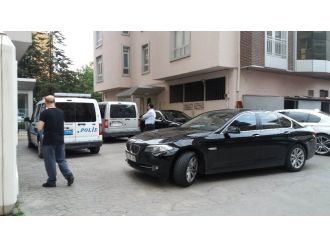 İş adamı evinde ölü bulundu