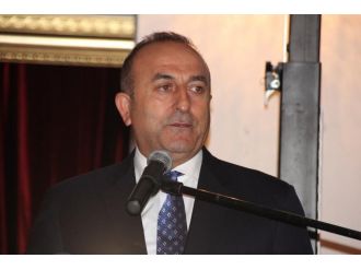 Bakan Çavuşoğlu: "Biz sizleri yük olarak görmüyoruz"