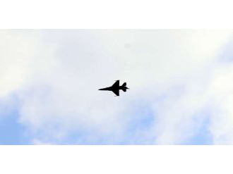 Halep’te hava saldırısı en az : 10 ölü