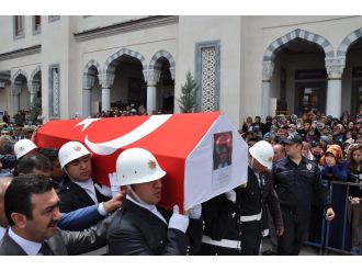 Şehit polis son yolculuğuna uğurlandı