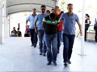 Bazanın altından hayat kadını çıktı