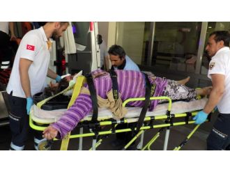 Tarım işçilerini taşıyan araç kaza yaptı: 2 ölü, 25 yaralı