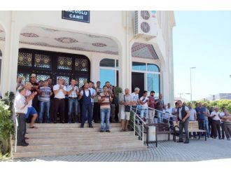 Esnaf turist duasına çıktı