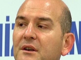 Bakan Soylu’nun gözyaşları