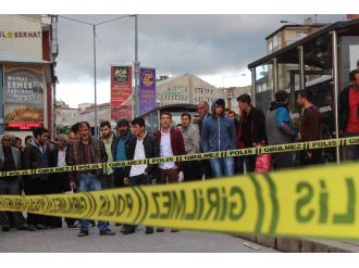 Döner bıçaklı, pompalı tüfekli kavga: 3 yaralı