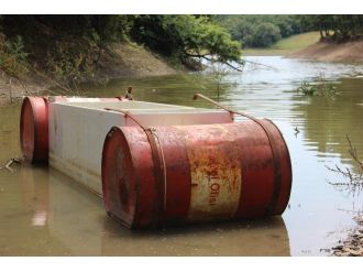 Buzdolabından yaptıkları kayık sonları oldu