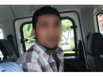 Eşini bıçaklayıp yardım istedi