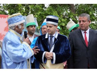 Bakan Kılıç şed kuşandı