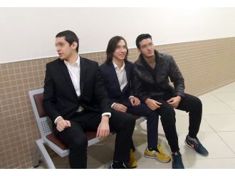 ’Metroda bomba şakası’ zanlıları hakim karşısında