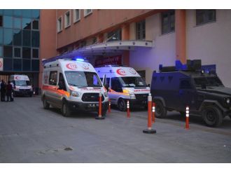 Tişörtünden sarkan ipi yakmak isterken kendini yaktı