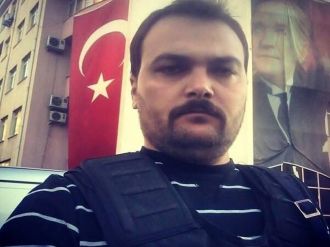 Şehit oğlunun acısına daha fazla dayanamadı