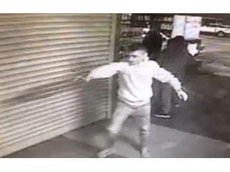 Gece kulübünde silahlı kavga kamerada