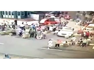 Kadın sürücü insanları böyle ezdi