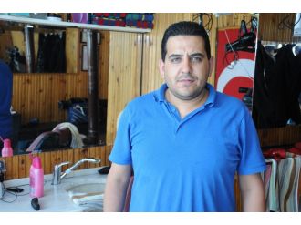 O berber, dükkanını kapatma noktasına geldi
