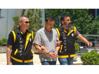 Borcunu ödemeyen kalfasını öldürdü