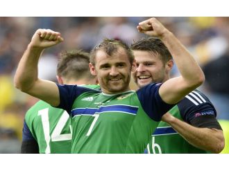 Kuzey İrlanda ilk galibiyetini aldı