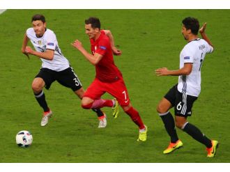 Panzerler Polonya’ya takıldı