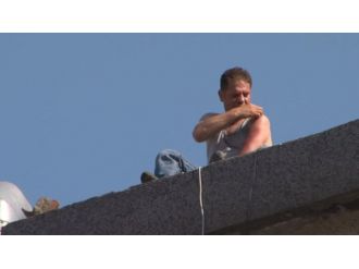 Borcunu ödeyemeyince kendini doğradı