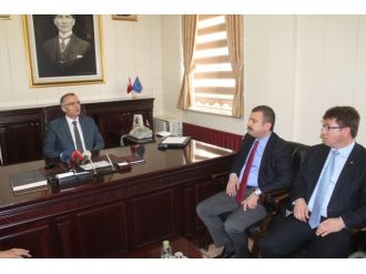 Bakandan taşeron açıklaması