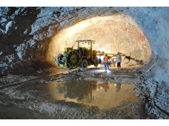 "300 metre oldu, hazineye rastlamadık"