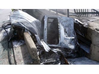 Nişan alışverişi dönüşü feci kaza: 2 ölü