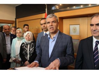 "İsteriz ki siyaseti siyasetçiler yapsın"